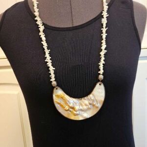 Vintage!  Lustrous pearl and coral necklace!